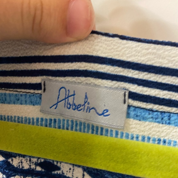 Gorgeous like new top! - Picture 5 of 6